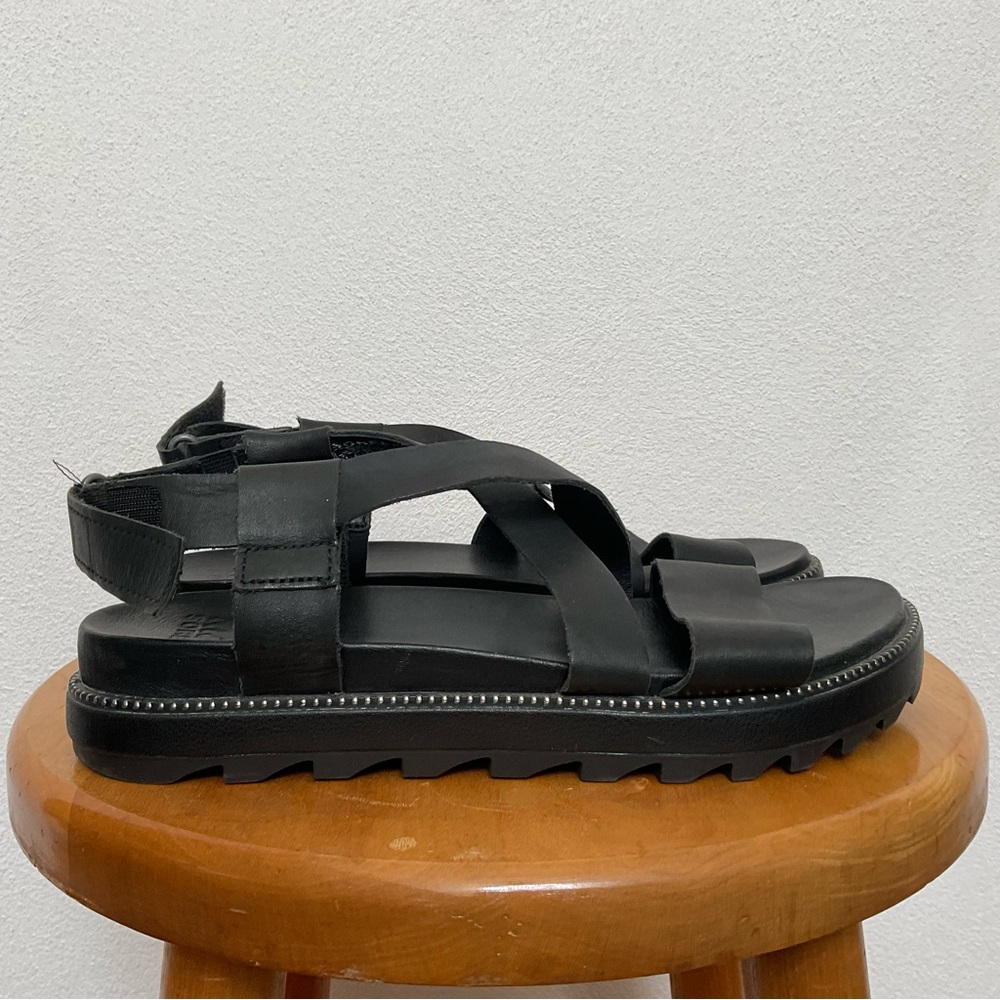 Sorel Roaming Criss Cross Small Platform Open Toe Sandals Size 8.5 Spring Summer